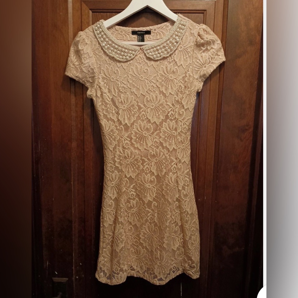 Forever 21 Cream Lace Pearl Collar Mini Dress